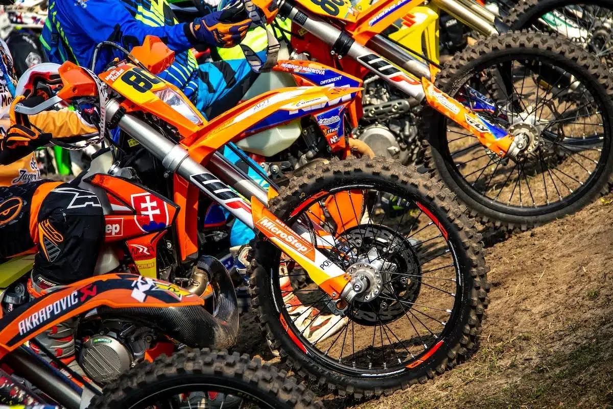 Les critères à prendre en compte pour choisir la marque de moto-cross qui vous convient